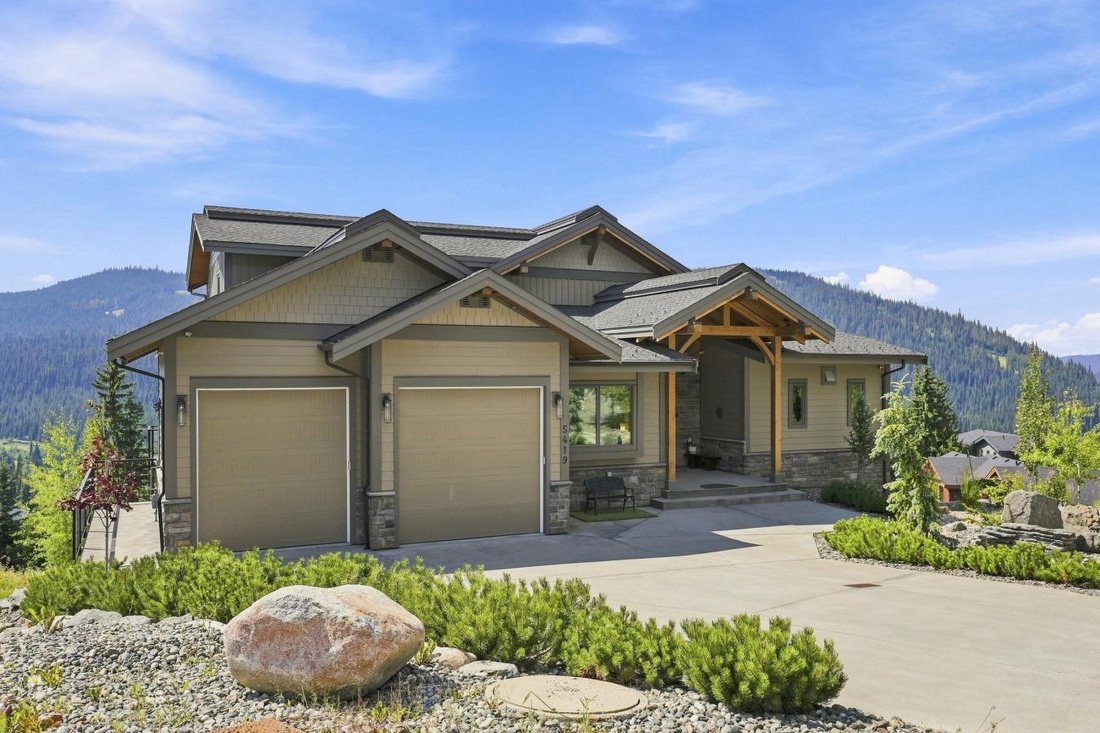 House in Sun Peaks, British Columbia, Canada 1 - 18570970