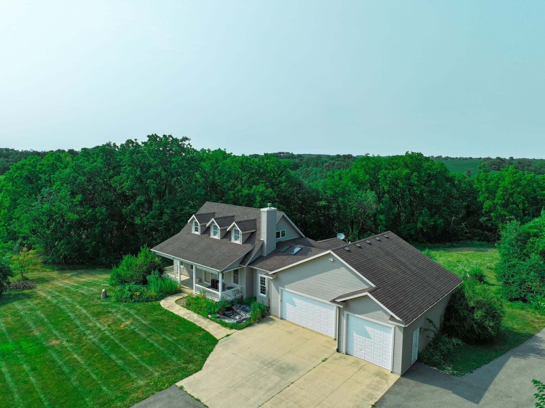 House in Mount Horeb, Wisconsin, United States 2 - 17793196