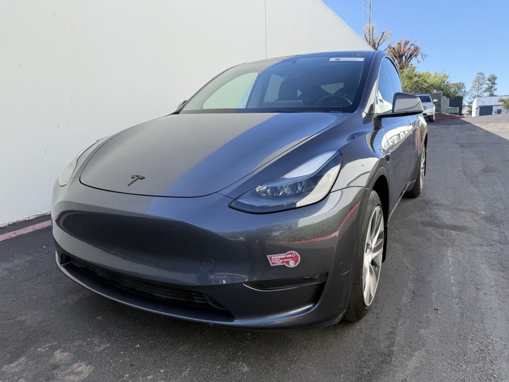 Tesla Model Y in San Diego, CA, United States 1 - 18569057