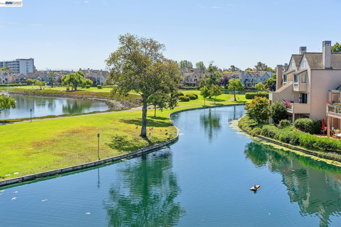 Condo in Alameda, California, United States 5 - 18573237