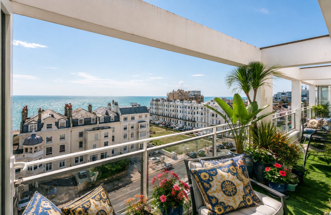 Apartment in Courtenay Terrace, Hove, England 4 - 17989289