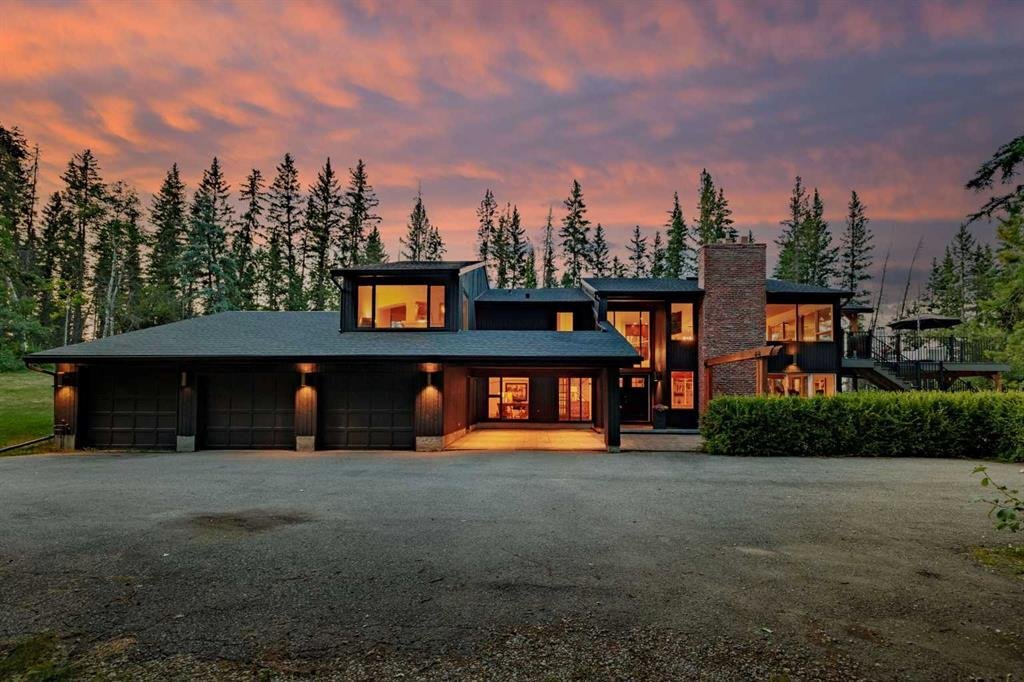 House in Calgary, Alberta, Canada 1 - 18570087