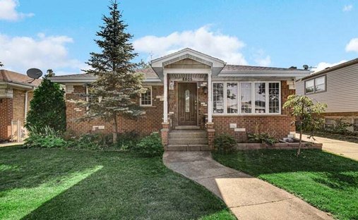 House in Morton Grove, Illinois, United States 1