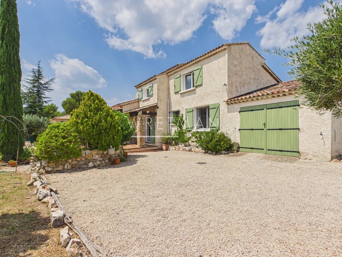 Villa in Aups, Provence-Alpes-Côte d'Azur, France 4 - 18573420