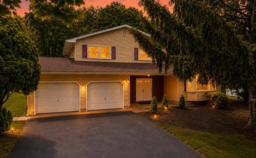 House in East Brunswick, New Jersey, United States 1