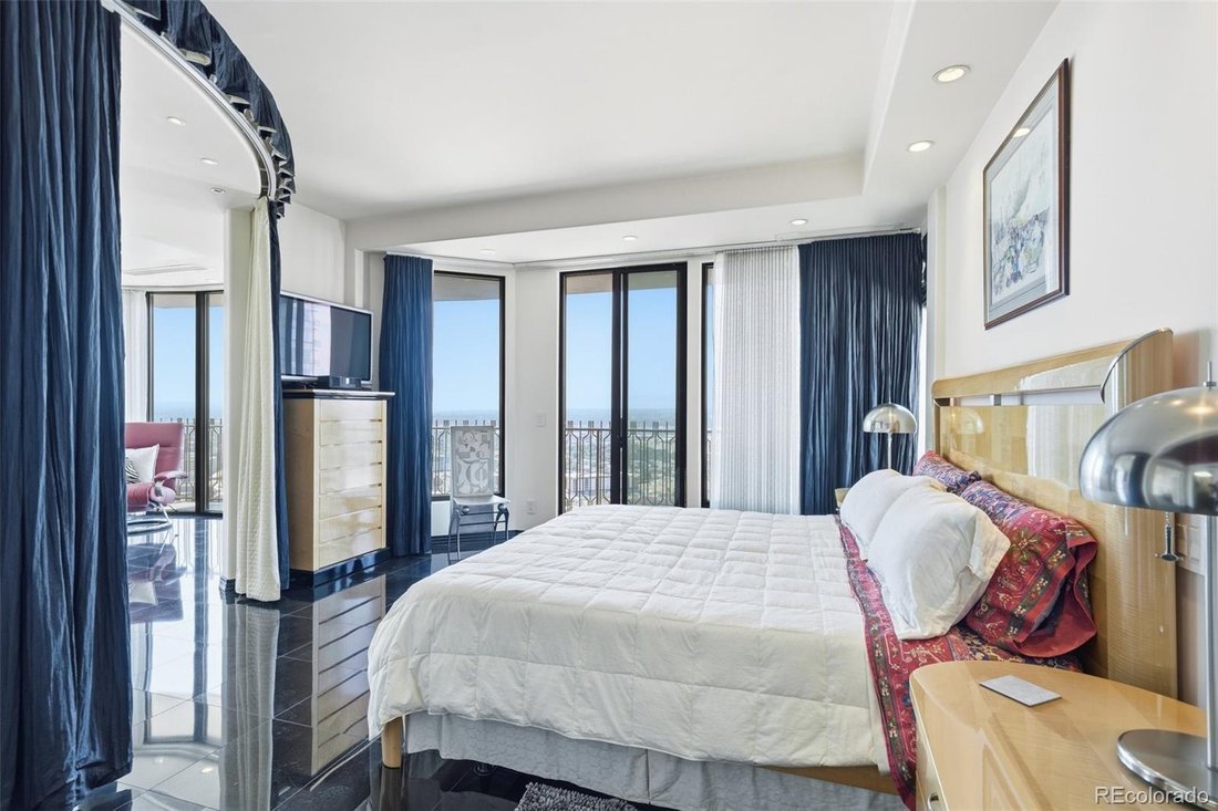 Condo in Denver, Colorado, United States 5 - 18353981