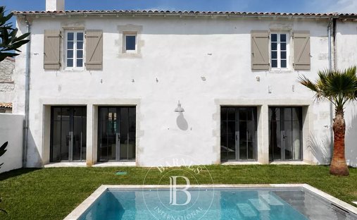 House in Sainte-Marie-de-Ré, Nouvelle-Aquitaine, France 1