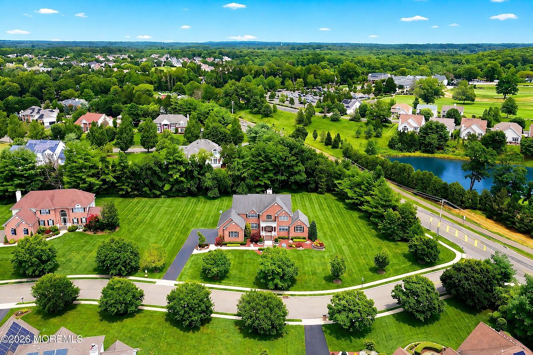 House in Manalapan Township, New Jersey, United States 3 - 18564915