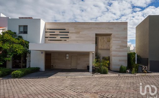 House in Juriquilla, Querétaro, Mexico 1