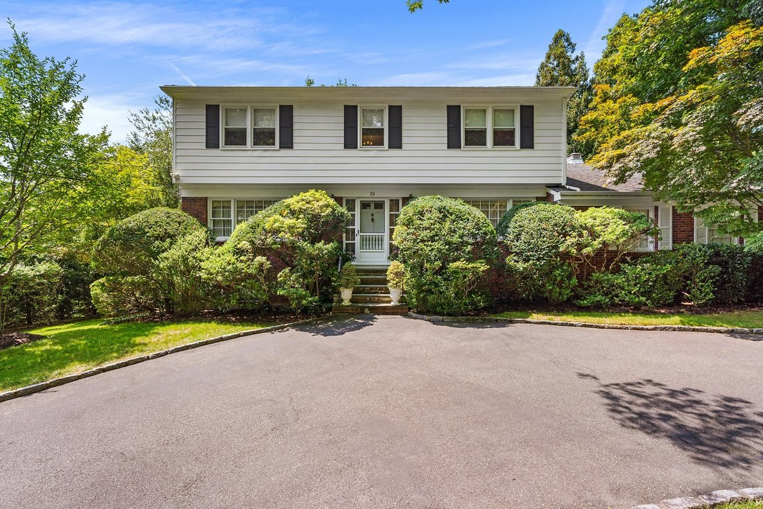 House in Bronxville, New York, United States 4 - 18567573