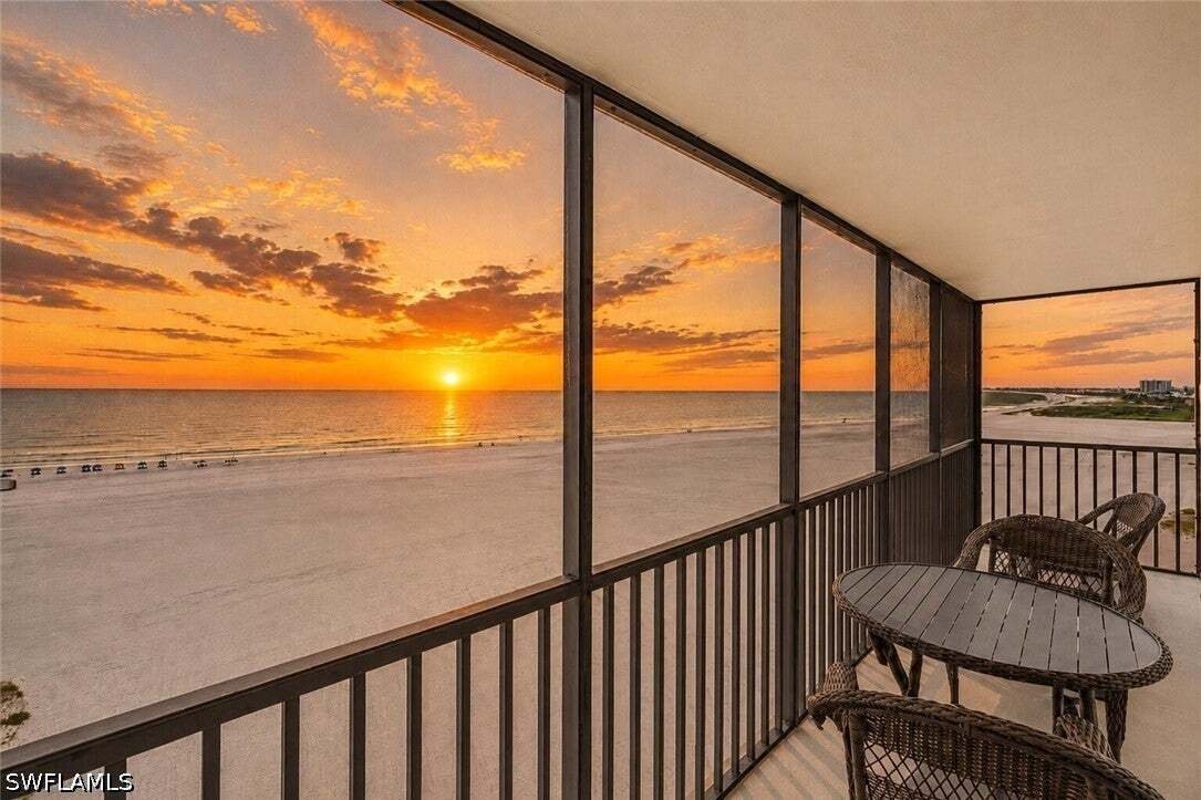 Condo in Fort Myers Beach, Florida, United States 1 - 18566981