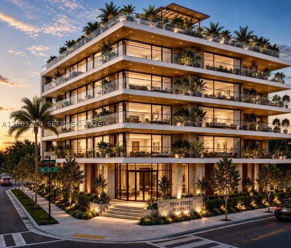 Miami, Florida, United States 1 - 18568891