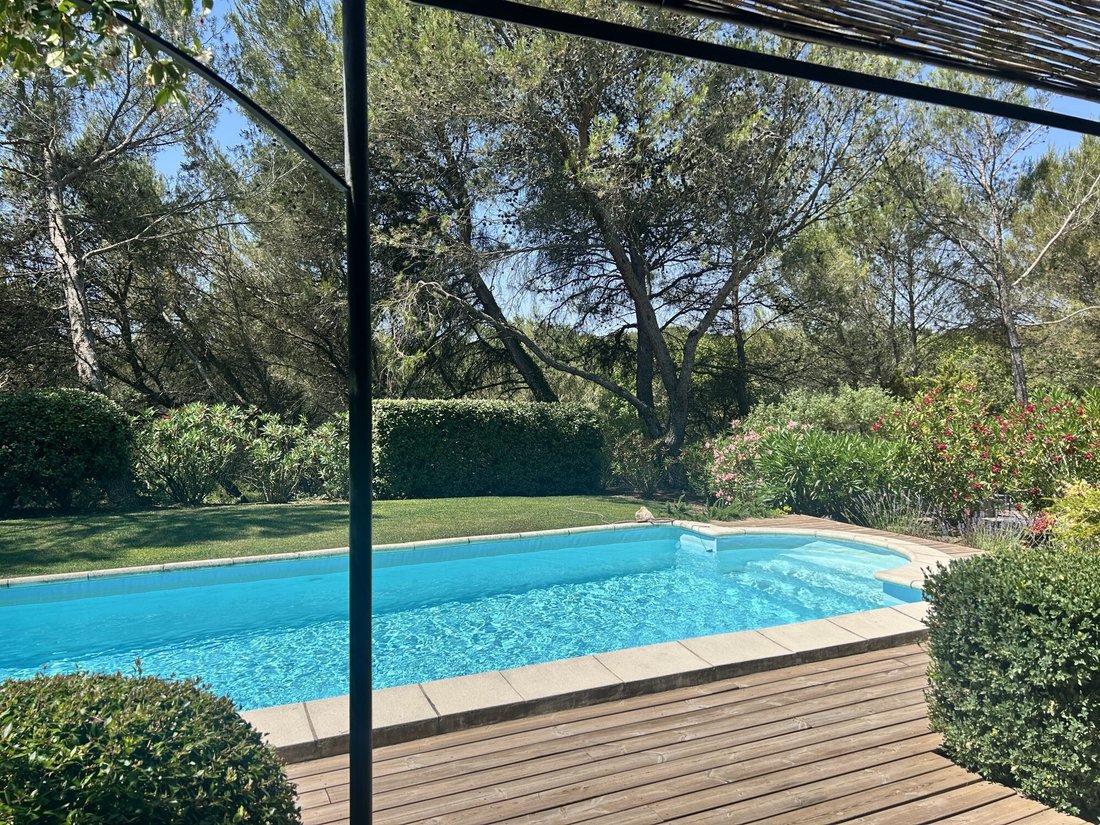 Villa in Mallemort, Provence-Alpes-Côte d'Azur, France 2 - 18572798