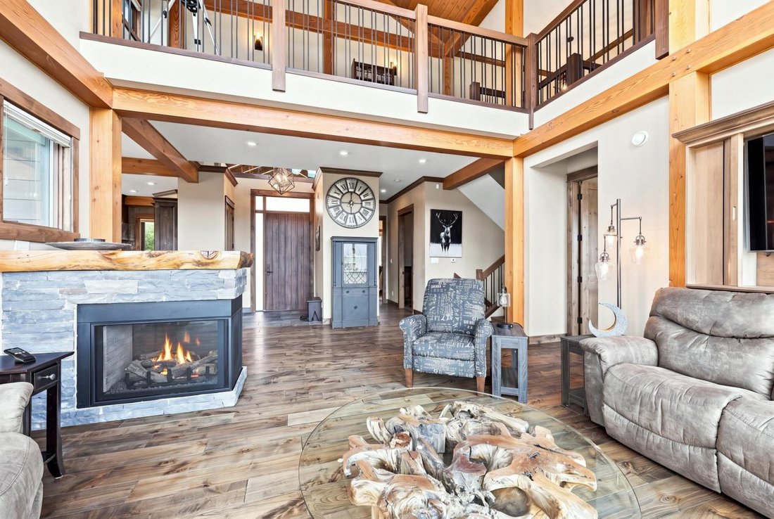 House in Sun Peaks, British Columbia, Canada 5 - 18570970