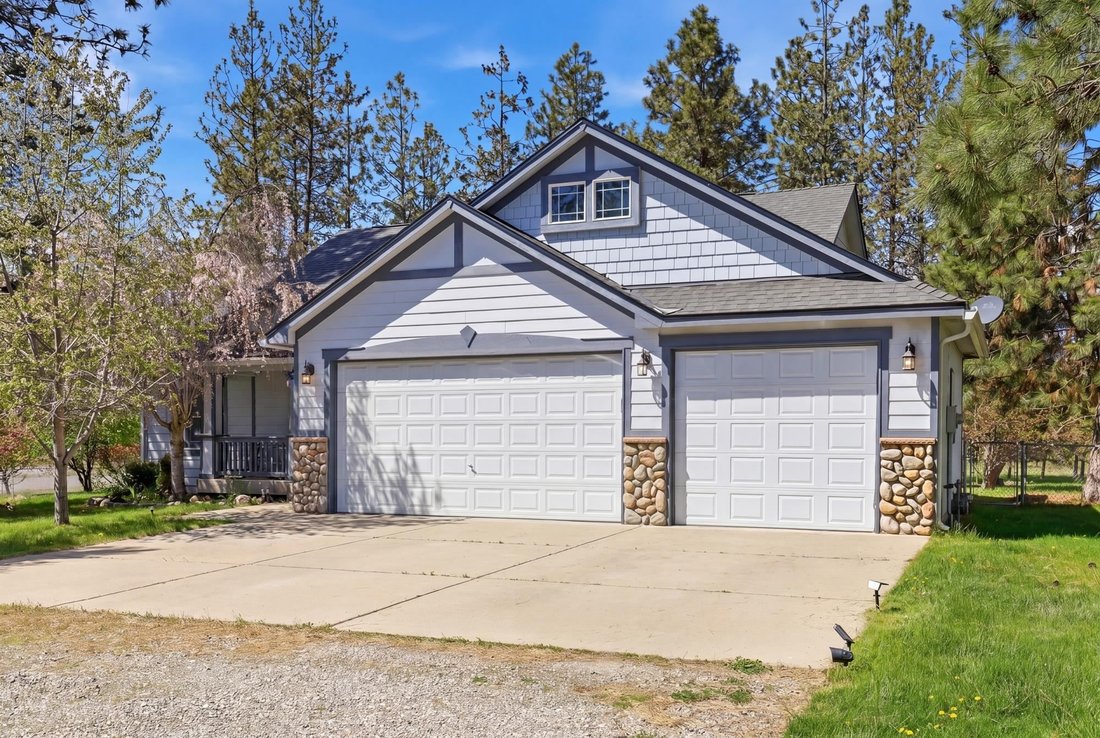 House in Nine Mile Falls, Washington, United States 1 - 18573008