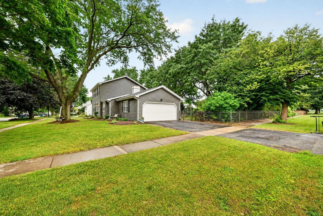 House in Geneva, Illinois, United States 2 - 18567180