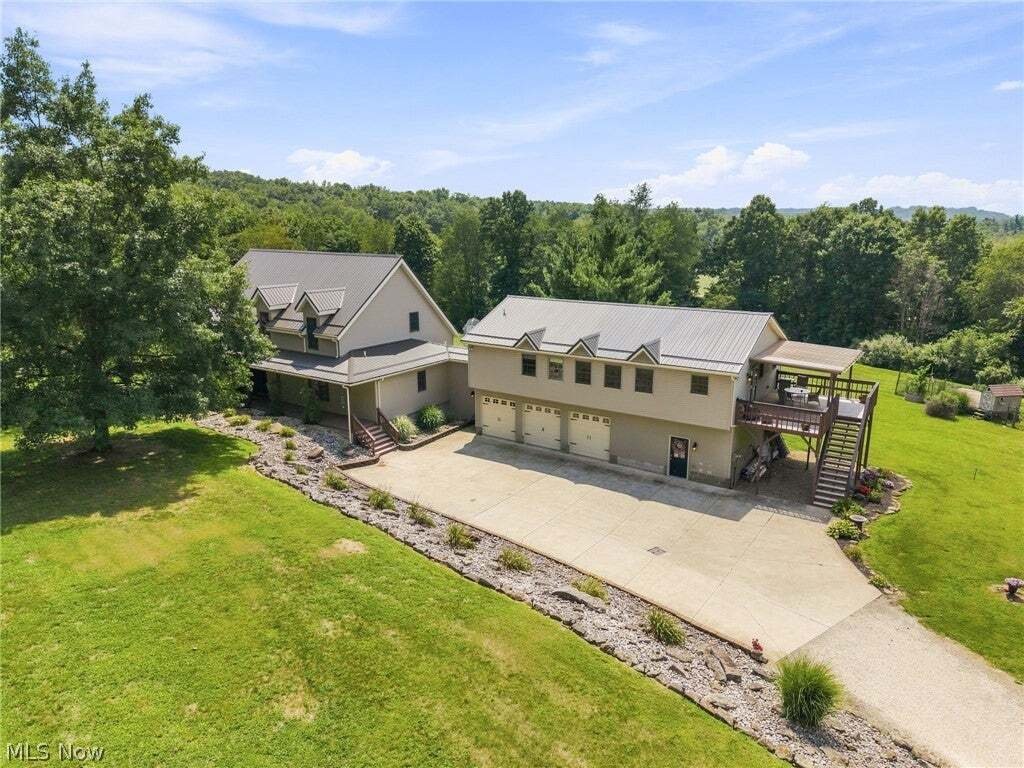 House in Dellroy, Ohio, United States 1 - 18571388