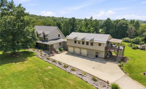 House in Dellroy, Ohio, United States 1