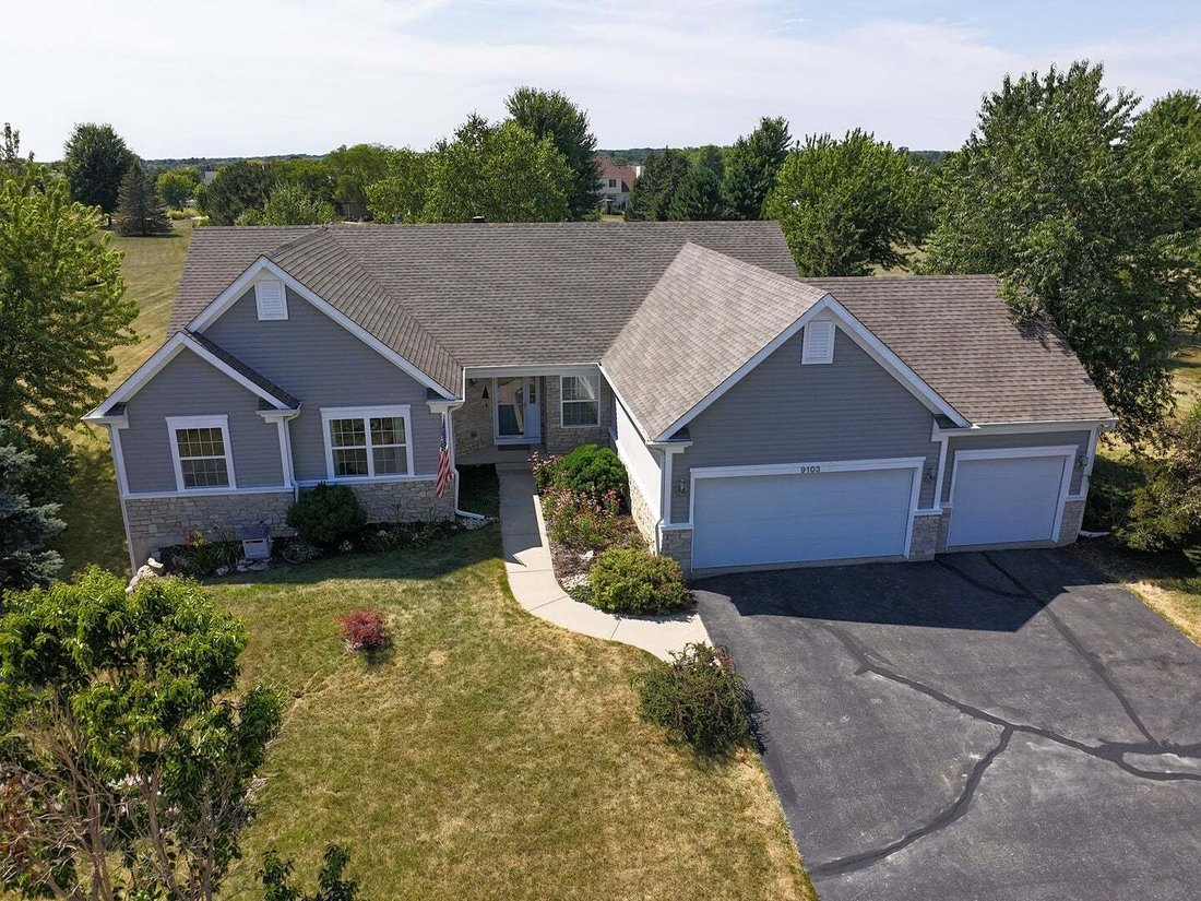 House in Fox Lake, Illinois, United States 2 - 18567187