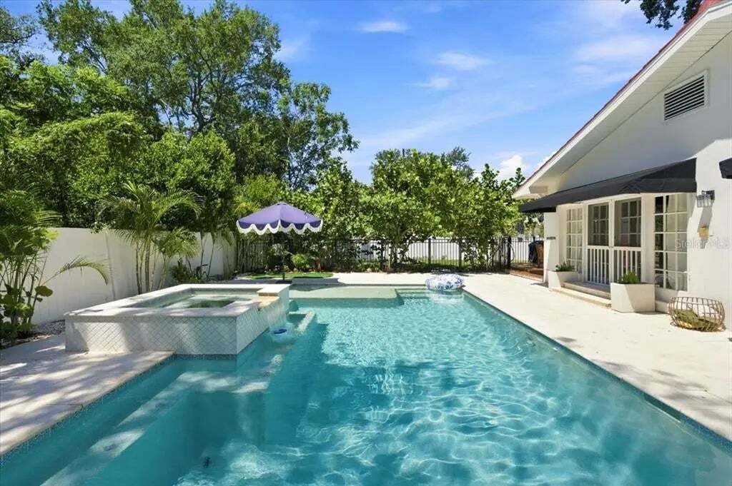 House in St. Petersburg, Florida, United States 3 - 18570138