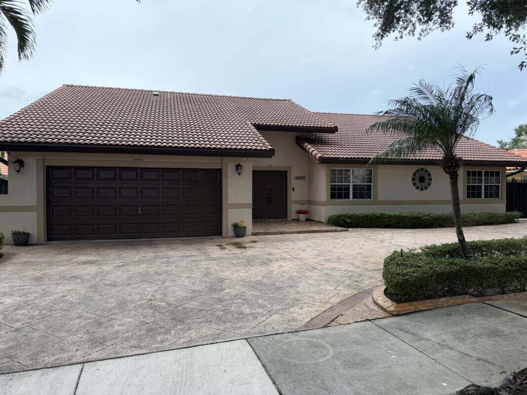 House in Hialeah, Florida, United States 2 - 18567222