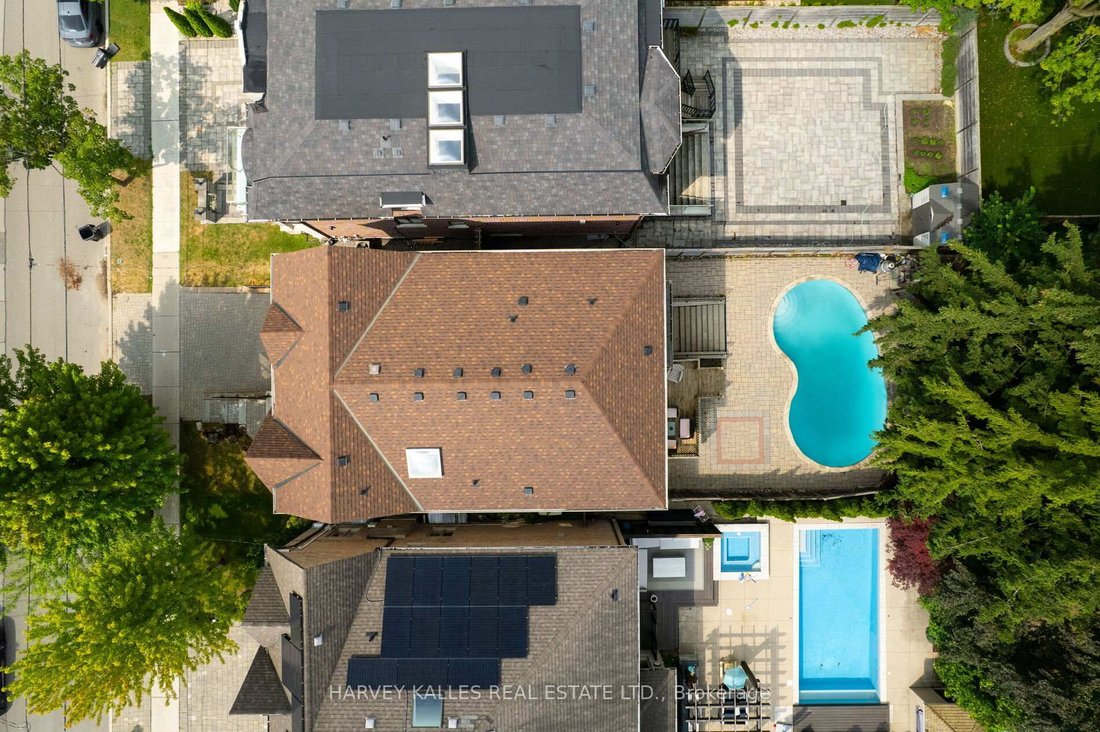 House in Toronto, Ontario, Canada 3 - 18572659