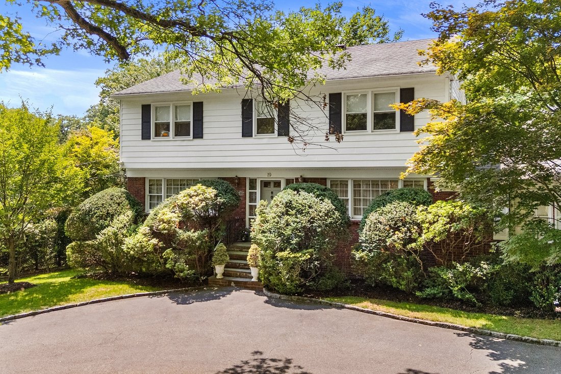 House in Bronxville, New York, United States 3 - 18567573