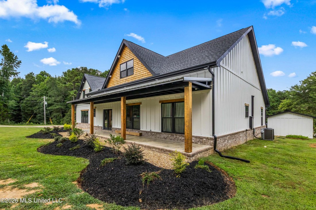 House in Amory, Mississippi, United States 3 - 18566912