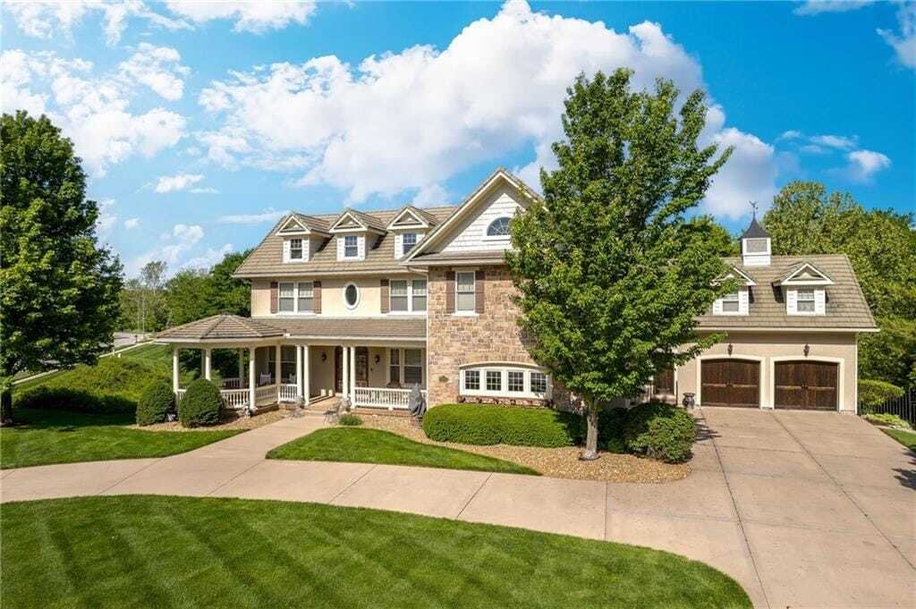 House in Parkville, Missouri, United States 1 - 18570258
