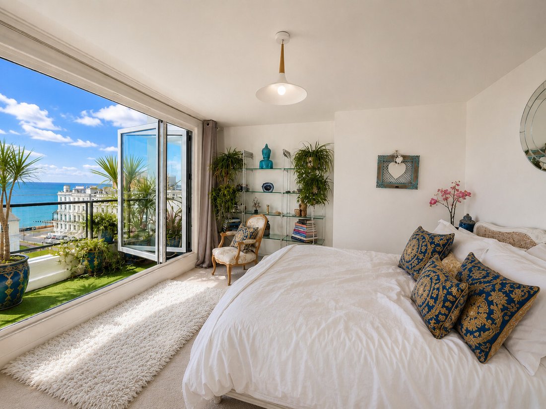 Apartment in Courtenay Terrace, Hove, England 3 - 17989289