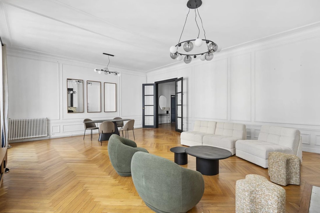 Apartment in Muette Sud, Paris 16e Arrondissement, Paris 2 - 18573412