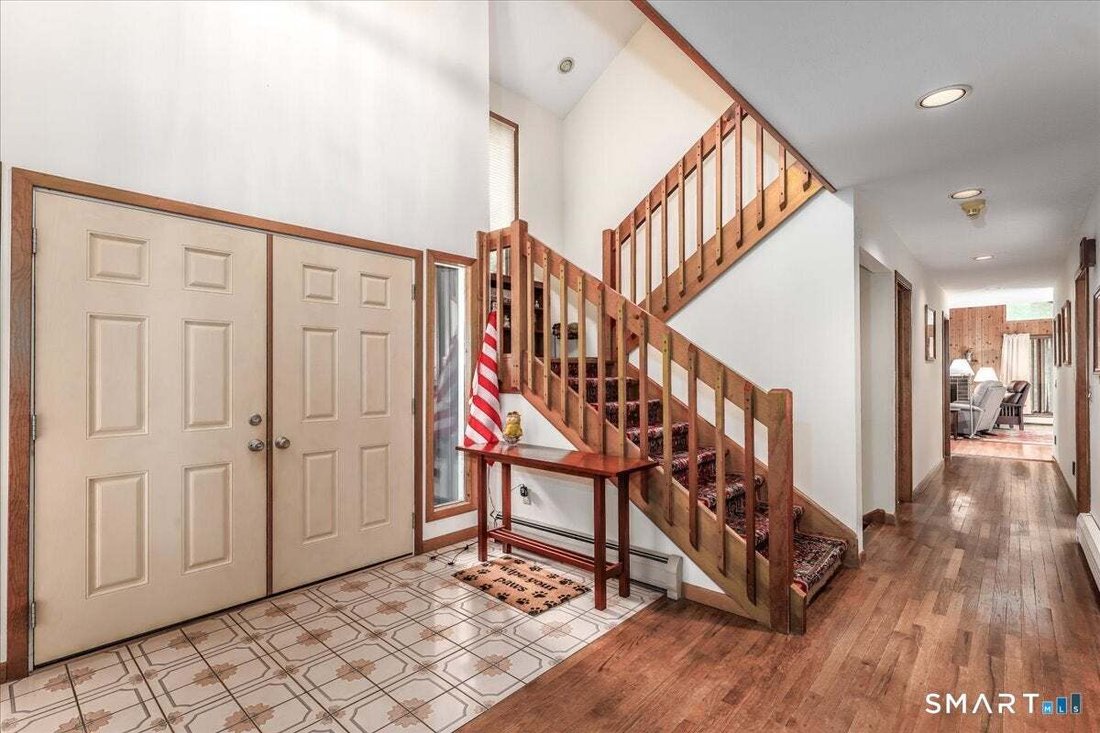 House in Brookfield, Connecticut, United States 3 - 18570556