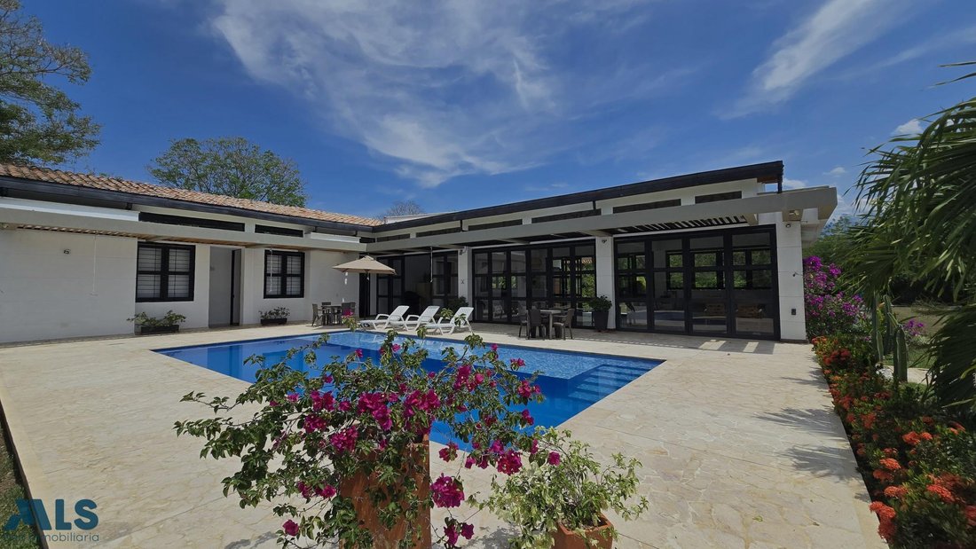 Finca in Santa Fe de Antioquia, Santa Fe de Antioquia, Colombia 2 - 18567658