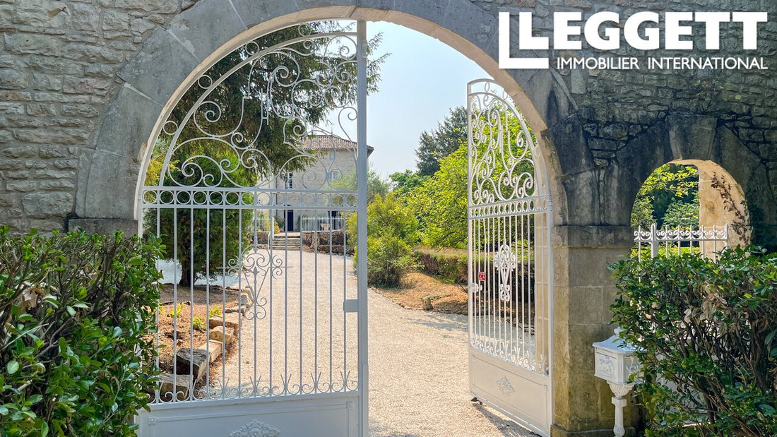 House in Civray, Nouvelle-Aquitaine, France 4 - 18567851