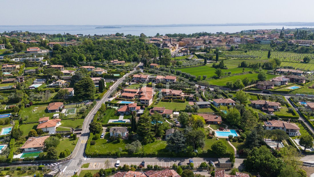 House in Manerba del Garda, Lombardy, Italy 4 - 18570883