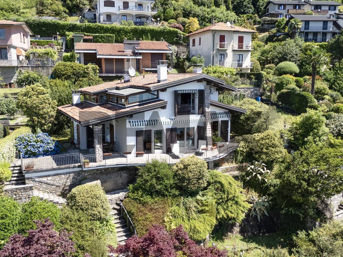 Villa in Verbania, Piedmont, Italy 3 - 18570015