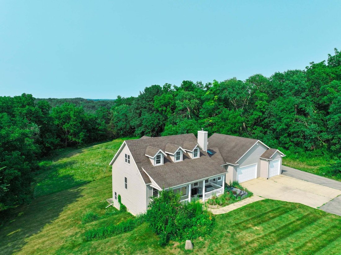 House in Mount Horeb, Wisconsin, United States 1 - 17793196