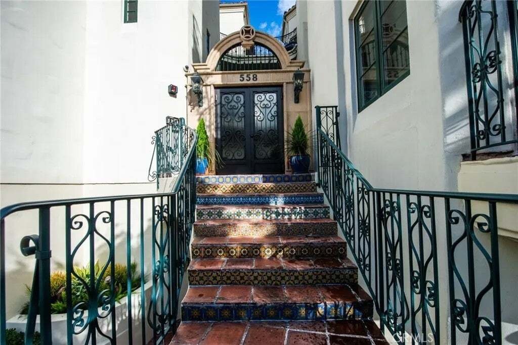 Condo in Los Angeles, California, United States 3 - 16670019