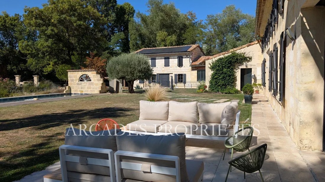 Estate in Saint-Émilion, Nouvelle-Aquitaine, France 4 - 18572325