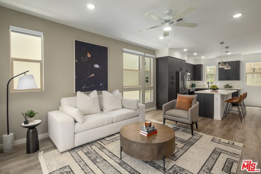 Condo in Los Angeles, California, United States 1 - 18569504