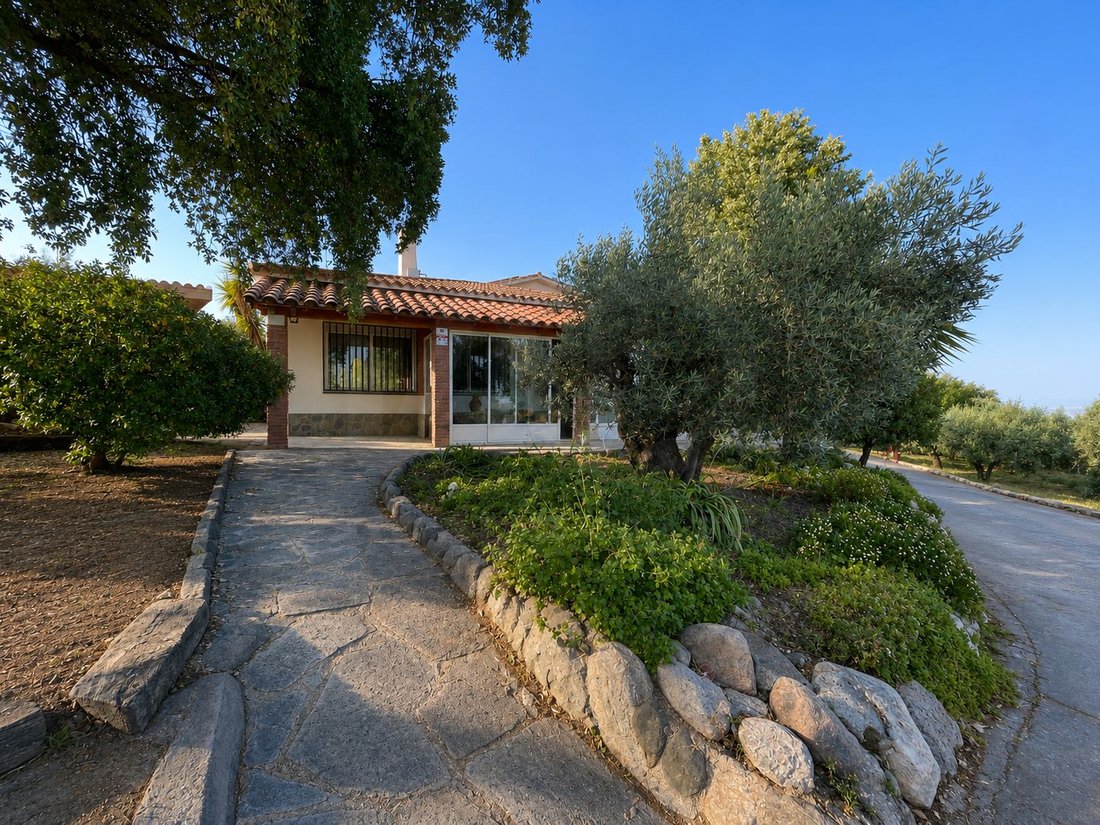 Townhouse in Terrassa, Catalonia, Spain 4 - 17450053