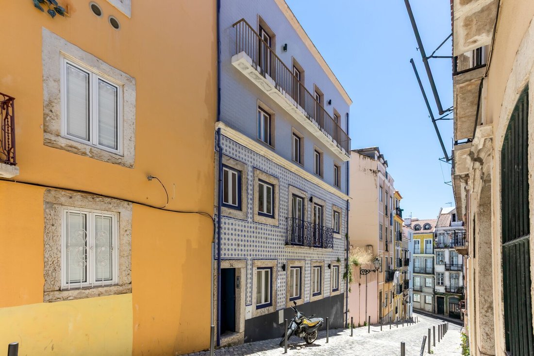 Misericordia, Lisbon, Portugal 1 - 18571011