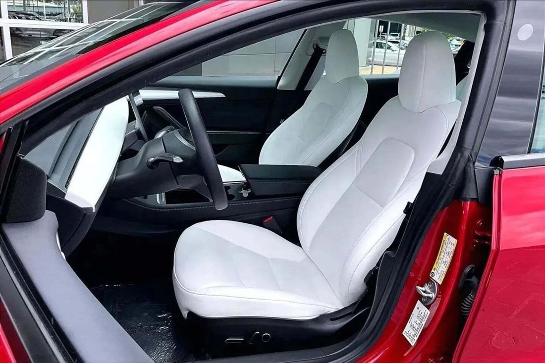 Sedan in Riverside, CA, United States 2 - 18333551