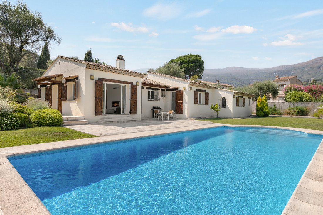 Villa in Tourrettes-sur-Loup, Provence-Alpes-Côte d'Azur, France 3 - 18569521