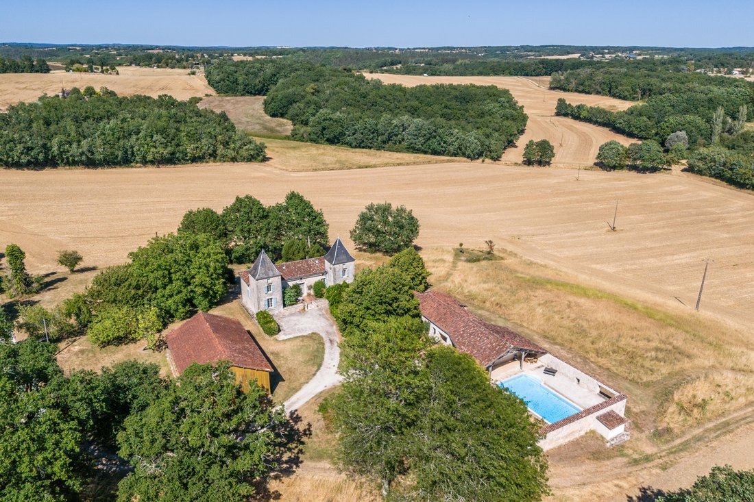 House in Tournon-d'Agenais, Nouvelle-Aquitaine, France 1 - 18569522