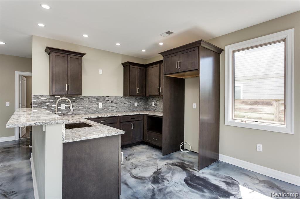 House in Grand Blanc Township, Michigan, United States 5 - 18568553