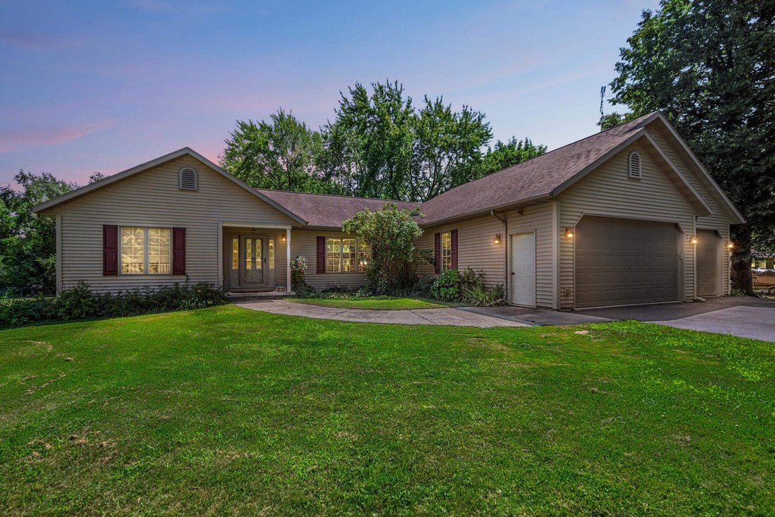 House in Green Lake, Wisconsin, United States 2 - 18566917