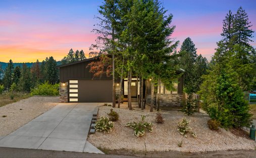 House in Loon Lake, Washington, United States 1