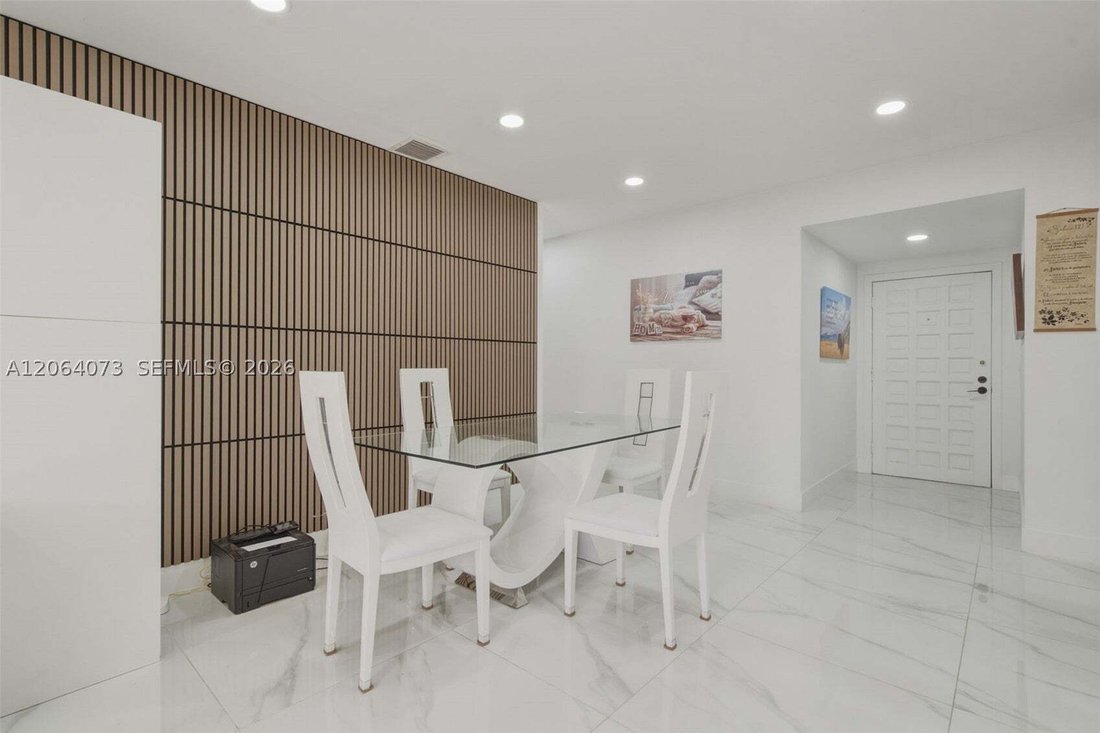 House in Hialeah, Florida, United States 4 - 18573466