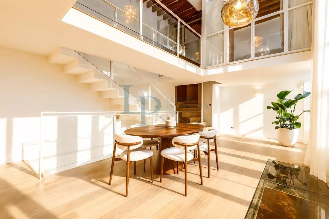 Apartment in Saint Thomas d'Aquin, Paris 7e Arrondissement, Paris 3 - 18571715